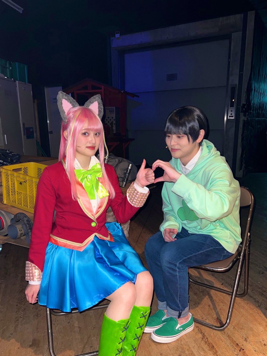 mahiro_sugisaki's tweet photo. 先日特典会に行ってきたニャン🫶🏻
にゃーちゃんも写真あげてたから自信貰ったニャン︎🫶🏻

これからもにゃーちゃんのTOとして頑張る所存🐱

ツーショット撮りながらどんな事を考えても妄想は治外法権だからね🔞

フェロモンヌ🥰

#松ステ https://t.co/hrvHelk3nE