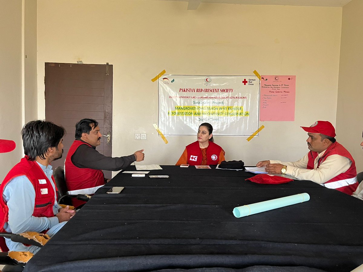 prcsindh's tweet image. Pakistan Red Crescent Society&apos;s Sindh branch conducted a monitoring visit to Badin and Thatta for Climate Smart Disaster Response Management (CSDRM). Irum Ayaz (P.O-CSDRM) and Zainul-Arfain (Livelihood Officer) led the visit to discuss the progress of small grant projects.
