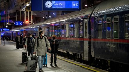 🚄 Le train de nuit fait son grand retour en France et en Europe ! Deux nouvelles lignes reprendront du service dès décembre. Une renaissance écologique et économique qui s'annonce prometteuse. 🌍 #TrainDeNuit #TransportDurable