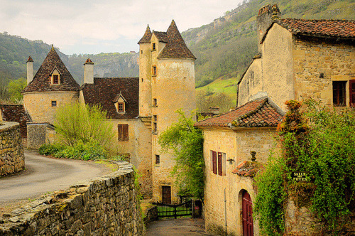 JasonAMyers's tweet photo. Medieval Village, Autoire, France #MedievalVillage #Autoire #France https://t.co/owUdgN8qIr https://t.co/AfutjXydj3