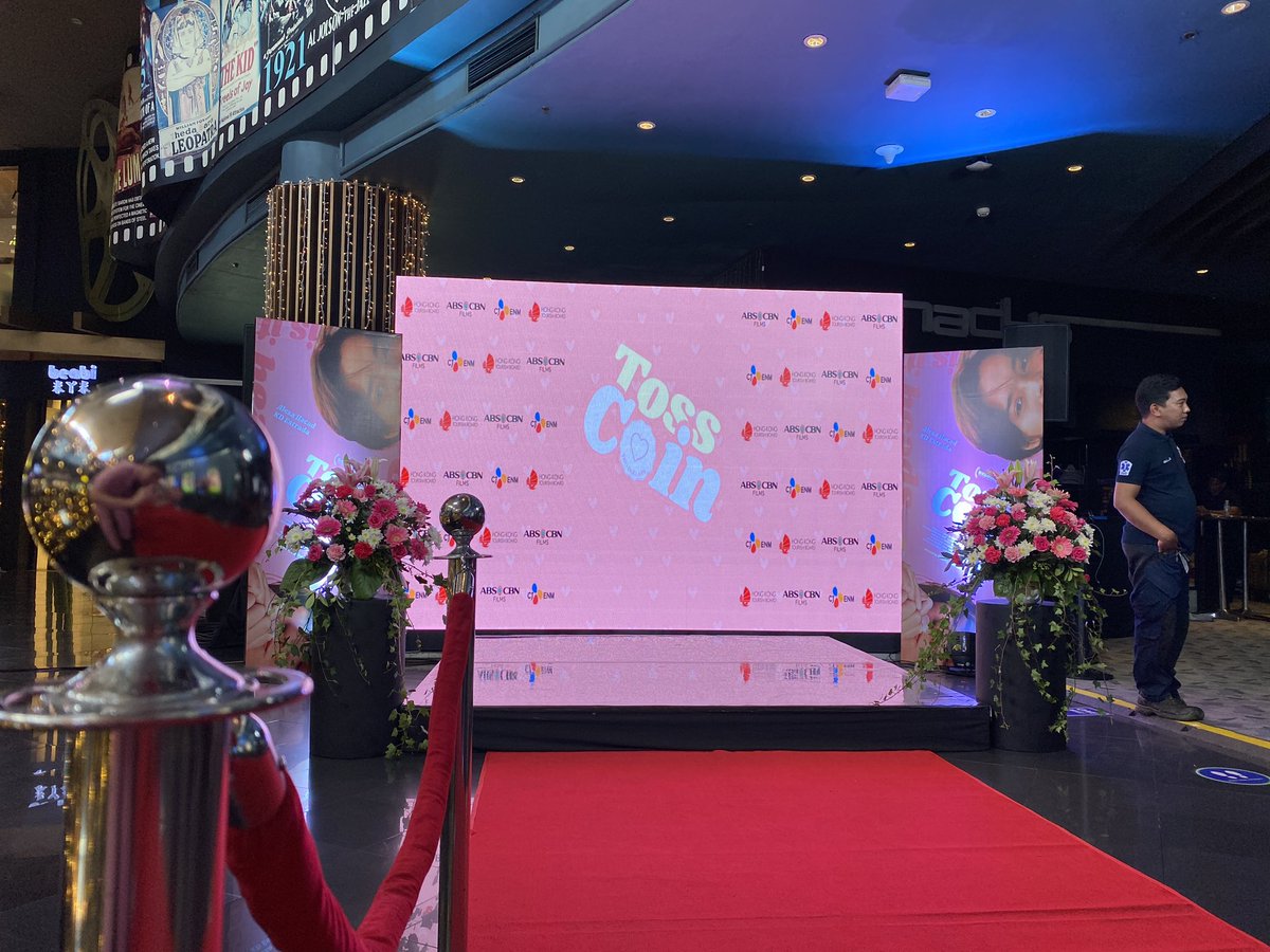 StarCinema's tweet photo. LOVE & FATE BROUGHT US HERE 💖🪙

Only a few hours left before we meet the cast and creators of ‘Toss Coin’—a micro-film under the ‘Hong Kong In The Lens By Asian Directors’ project. 

Catch them here at Greenhills Promenade Cinema 5 at 5PM or watch it LIVE on Star Cinema’s Facebook page.

‘Hong Kong, Within Me’ by Korean director Kang Yunsung and ‘Zi Mui’ by Thai director Nattawut Poonpiriya will also be screened today.

#TossCoinSpecialScreening