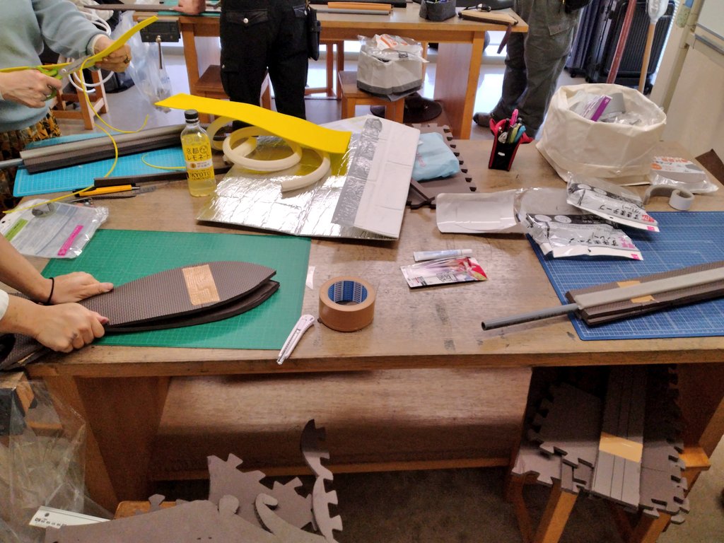 liglocus's tweet photo. #LARP武具工作会 #Liglocus
みんな黙々と作ってます。 https://t.co/sWRTp2rYus