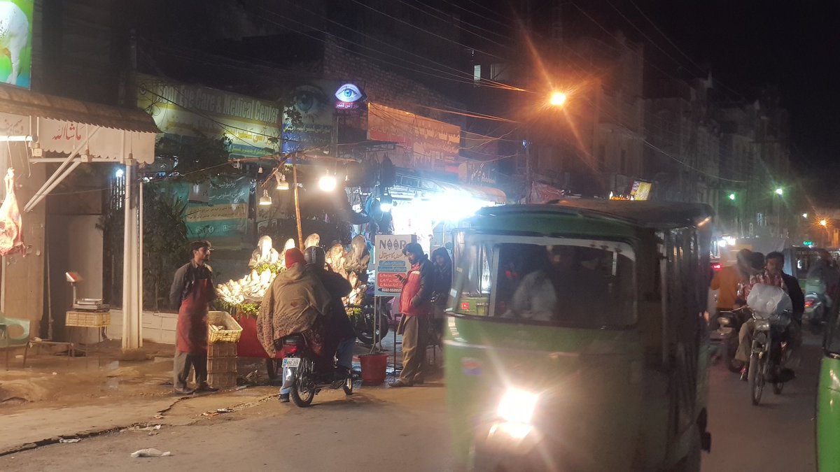 #Encroachment of all Roads in Rawalpindi has made the life of masses hell and Administration of Rawalpindi is Sleeping. Location: Banni Road near Waris Khan Chowk. #Rawalpindi #Road #roadsense