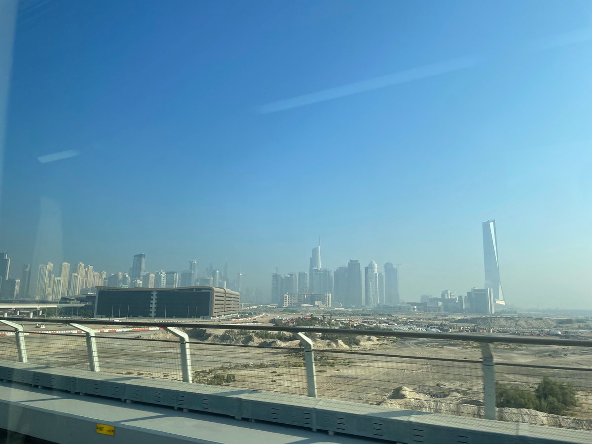 Kate_K_Logan's tweet photo. I’ve been surprised at the relative lack of attention toward Dubai’s consistently unhealthy air during #COP28.

The smoggy backdrop to talks underscores the link between health, #airquality, and #fossilfuels.

It's yet another reason why #FossilFuelPhaseOut is so critical.

🧵 https://t.co/b5FbMnH4aK