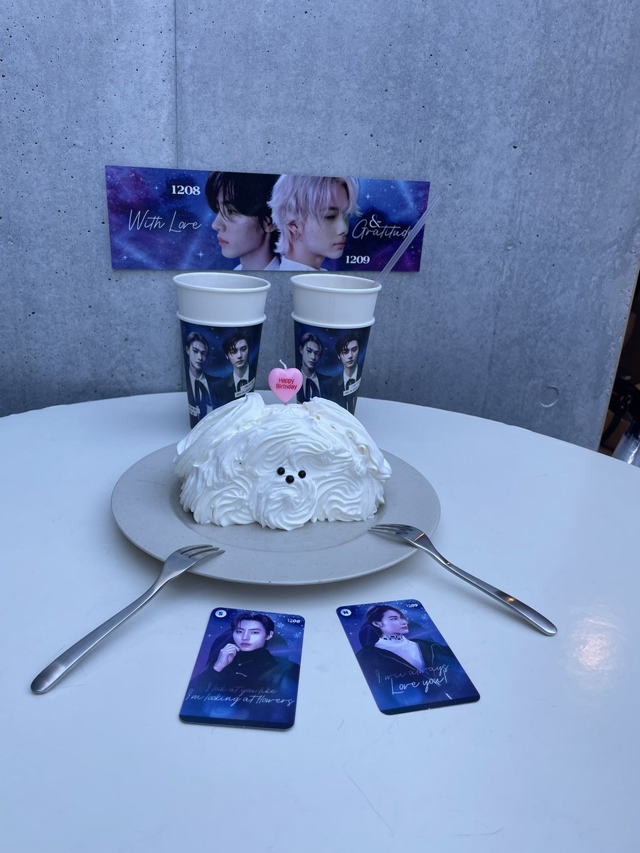 s__s1924's tweet photo. ニキフンが愛されすぎてて
とってもとっても幸せ空間だった🥲🥹
お誕生日おめでとう🥹♡

#HAPPY_NIKI_DAY 
#HAPPY_SUNGHOON_DAY 
#엄청나게_사랑을담아서_성훈이랑_니키에게

@meya_tokyo @LOVELYDAY_HBD 
@cafe_on_jp https://t.co/mHBCgU33Vs