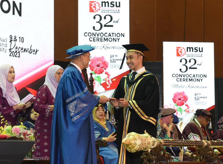 Celebrated the success of our graduates at the 4th Session of #MSUconvo32. Be grateful to everyone you've crossed paths with in this transformative journey - parents, families, educators, mentors and friends. They make who you are today, be thankful. @MSUmalaysia @MSUcollege