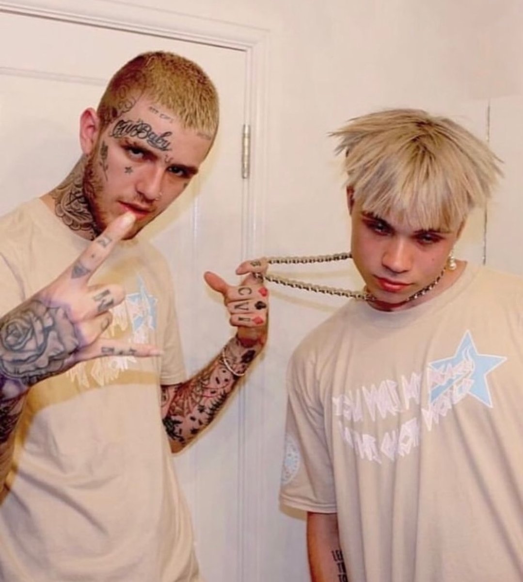 OMFGpeep's tweet photo. lil peep &amp; bexey. https://t.co/K9ax9nEx6C