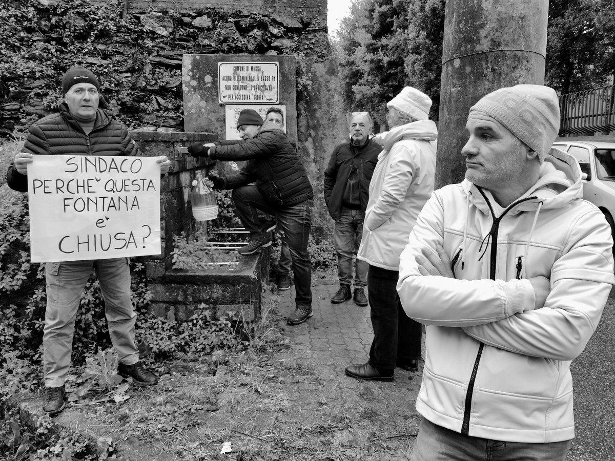 Massa5Stelle's tweet image. Una semplice domanda - Sindaco perchè questa fontana è chiusa?
La città ha bisogno di molte risposte
#fontana #Evam #Massa #acquapubblica #riapritelefontane #dicembre2023