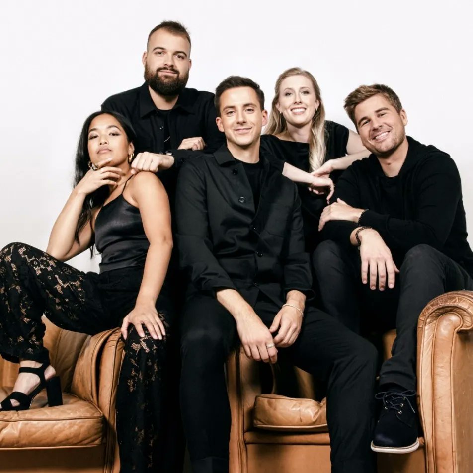 utafes_icot's tweet image. あの大スター・・・The Real Group🇸🇪を招聘✨

アカペラ界のトップに君臨するザ・リアル・グループがスペシャルゲストとして"うたフェス"の舞台に登場！本公演は、新メンバーによる日本での初公演となります。大興奮のステージが繰り広げられること間違いなし😊💕
2024年8月25日(日) 15:00開演(予定)💁