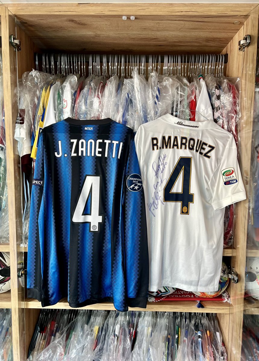 ildelima6's tweet photo. HAPPY 44 To Me 🎂🍾👕⚽️🤩 #matchwornshirt #zanetti #marquez #argentina #mexico #hellas #inter #verona #milano #magliaindossata #44yo https://t.co/dv5F1UAEVC