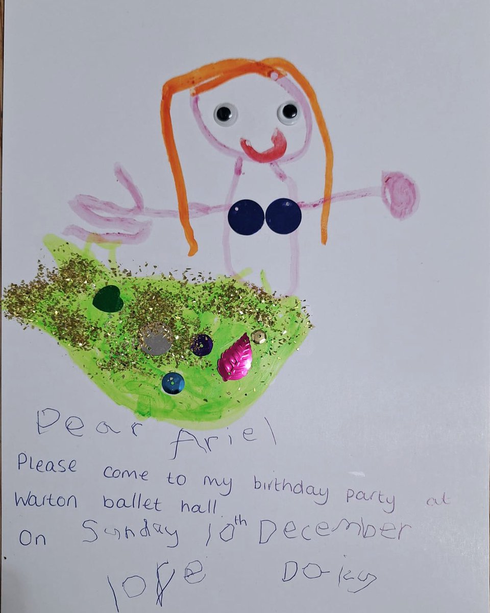 A little artist in the making 💕 #princess Daisy sent Princess #ariel the most #magical party invitation she has ever received! #thankyou #littlecutie #lovemyjob 🦀🧜‍♀️🐠