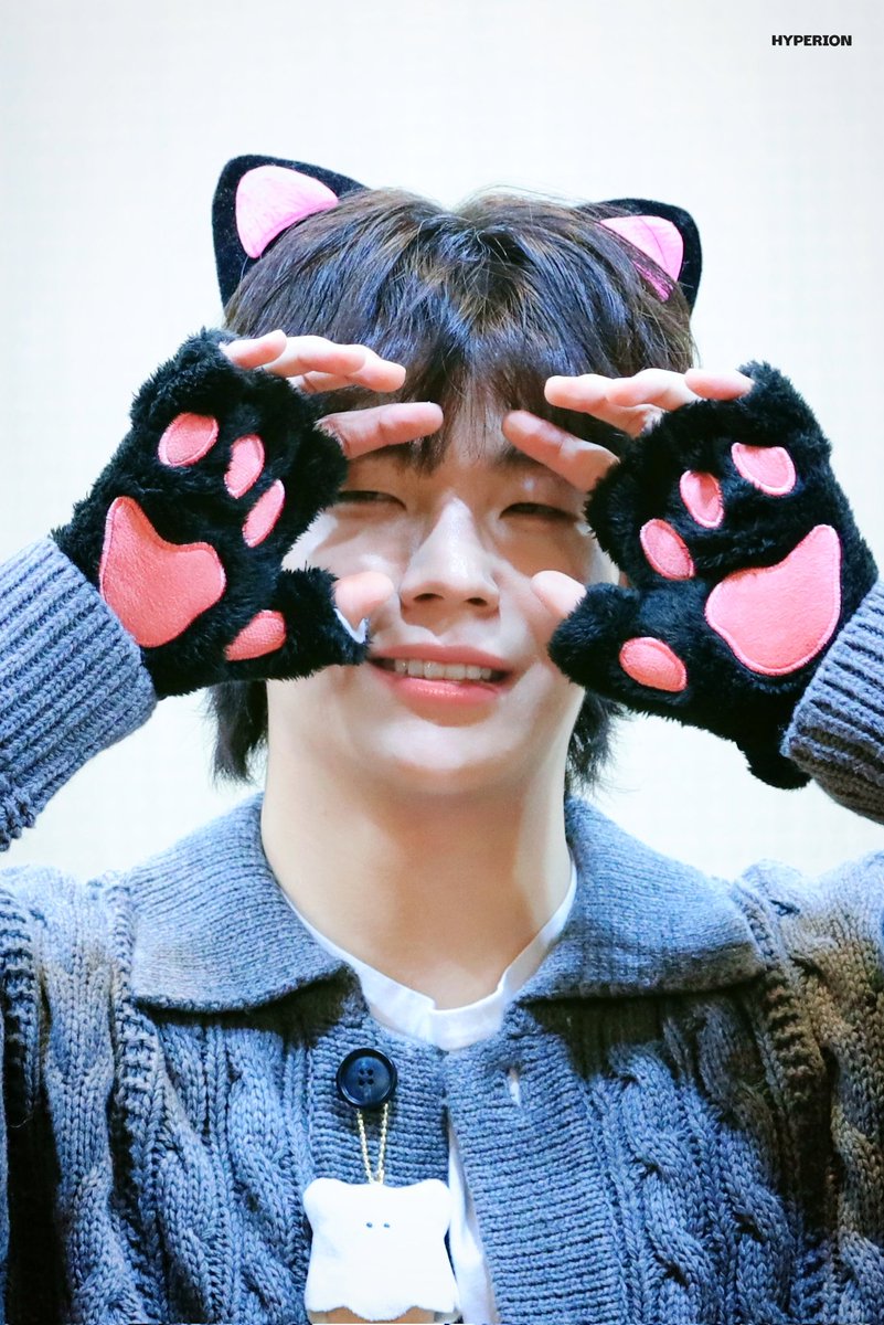 악 주냥이 눈찔로

#손준형 #SONJUNHYUNG #JUNHYUNG 
#GHOST9 #고스트나인