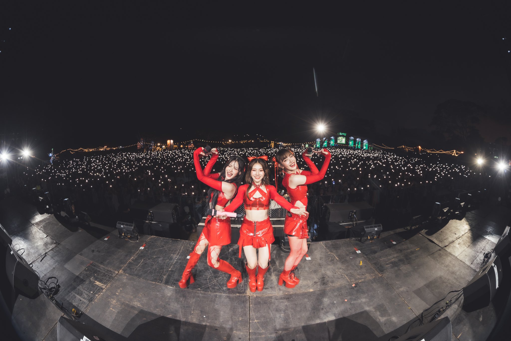 GA-YdSna4AAppBb?format=jpg&name=large