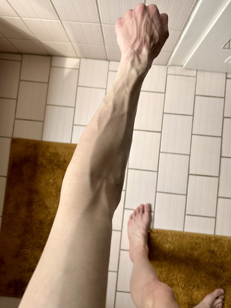 Morning motivation 🥰.

Show me your favourite veins.