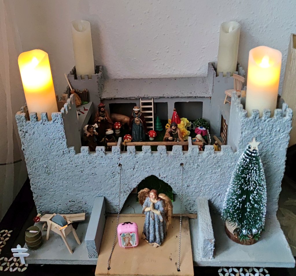 tellthee's tweet image. 10.12.
Second Sunday in Advent 🕯️🕯️
#ZweiterAdvent
#Solingen 🔪❤️
