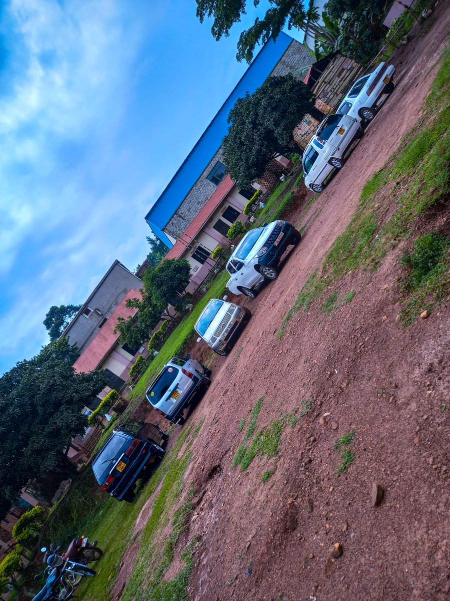 TalemwaEddy2's tweet image. "🚗🌟 Another successful car wash event at St. Andrews COU-Mbalala! Thanks to everyone who came out to support and make their vehicles shine. Your contributions make a difference!  #StAndrewsCOUMbalala #CleanCars"