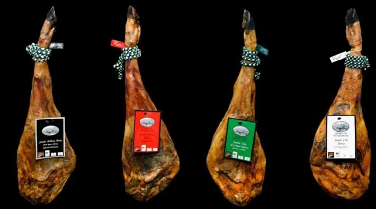 JuanPascual4's tweet photo. 1/ En Fiestas Navideñas es probable q algún lector de estos tweets se plantee comprar un jamón para compartir con familia y amigos.
Veamos las distintas clasificaciones de jamones q hay para que no se hagan un lío y decidan lo que decidan, lo hagan con conocimiento de causa https://t.co/MEFzBTRGHK