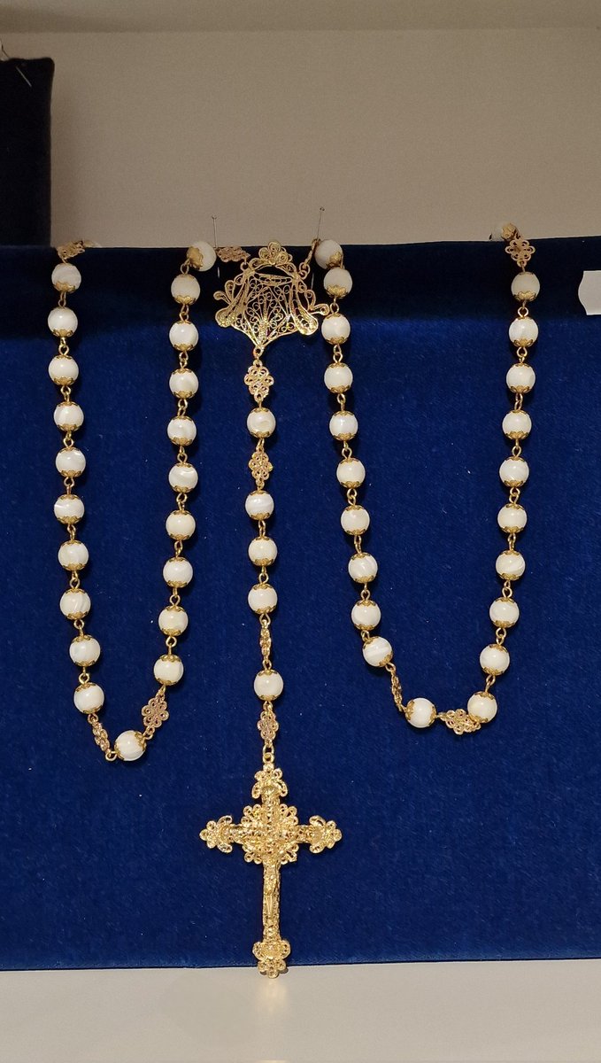 pasoazullorca's tweet photo. 🎁 ¿Quieres acertar esta Navidad con tus regalos?

🛍 En la tienda del Museo Azul de la Semana Santa encontrarás los mejores regalos para sorprender a los tuyos durante estas fiestas.

🆕️ ¡Ven a conocer nuestras renovadas instalaciones! https://t.co/IxiMwdZ6qp
