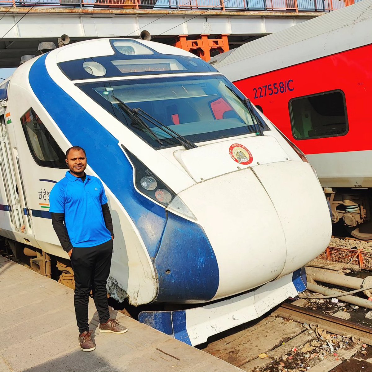 Ramkumar_AryaN's tweet photo. Vande Bharat train... https://t.co/rFebFGzD6a