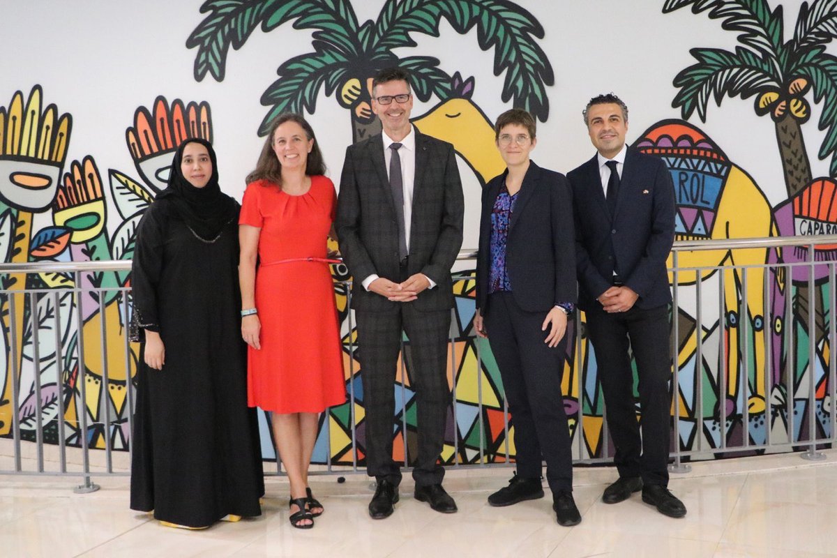 AnnaLuehrmann's tweet photo. Happy to meet the amazing students of the German International School Dubai together with our #COP28 youth delegates. Fruitful discussions on #COP28  and what a difference young people can make. https://t.co/KzLUoq5uFG