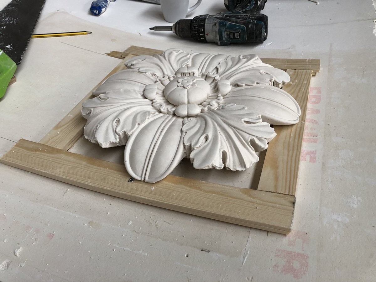 KLLangton's tweet photo. Bespoke rosettes being set-out &amp; installed using casts from a barrel to help with the final resting place. #plasterwork #plastering #fibrousplaster #grg #saintgobain #britishgypsum #formula #barrelceiling #rosettes #rosettes #roses #ceilingrose #medallion #interiors #architects https://t.co/EbAZtSJKJg