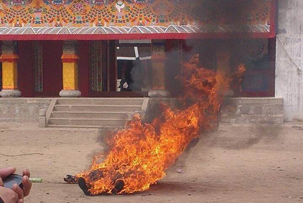 dc4_humanrights's tweet photo. Over 160 Tibetans ranging from young Teenagers to the elderly have self-immolated in protest against China's illegal occupation and the lack of basic Human Rights in Tibet.
#HumanRightsDay #TibetanHolocaust https://t.co/bj8irSEMb5