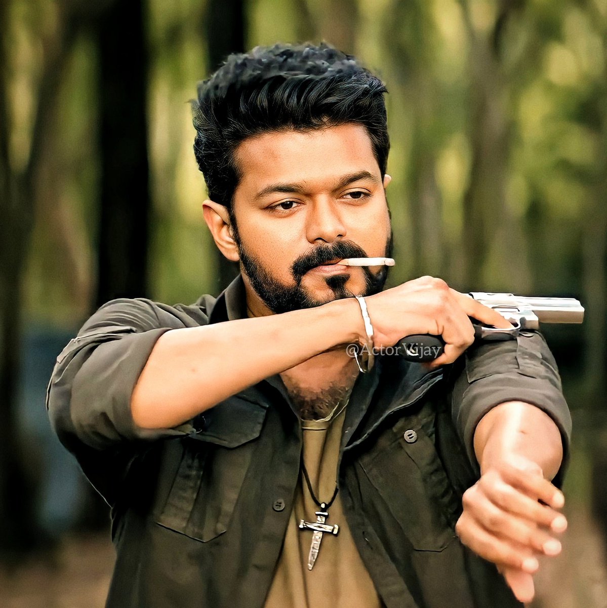 VijayFans134's tweet image. LEO DAS Kelvi Patrukiya🚬🔥

#Leo @actorvijay #Thalapathy68 #LeoTrailer