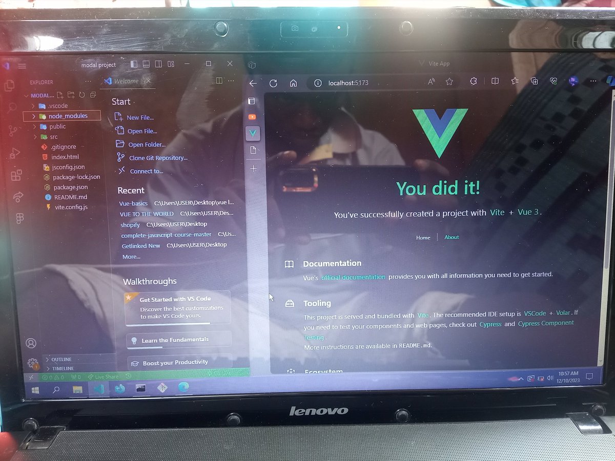 codes_console's tweet image. Just tried installing Vue used the cli but I encountered issues then I proceeded to use npm create vue@latest then it works 🌚 #100daysofvue let the learning begin