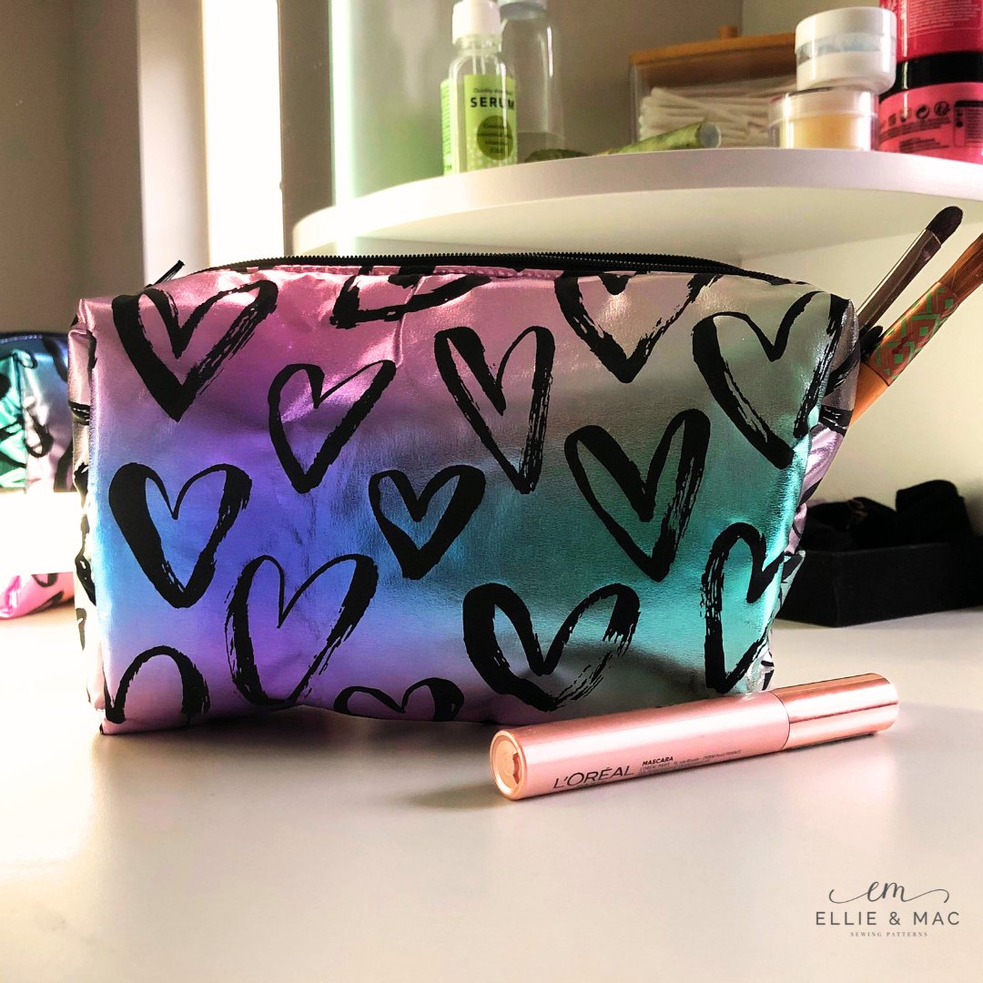 Ellieandmac's tweet photo. It's the last day to get a sewing pattern free with a purchase of this bag (which is already on sale!) 💬Tell me in the comments what extra pattern you grabbed or want to get! ❤ https://t.co/eZ9uFukc7M

#ellieandmac #ellieandmacpatterns #freepattern #getafreepattern #sewing https://t.co/7c8GwGC5rf