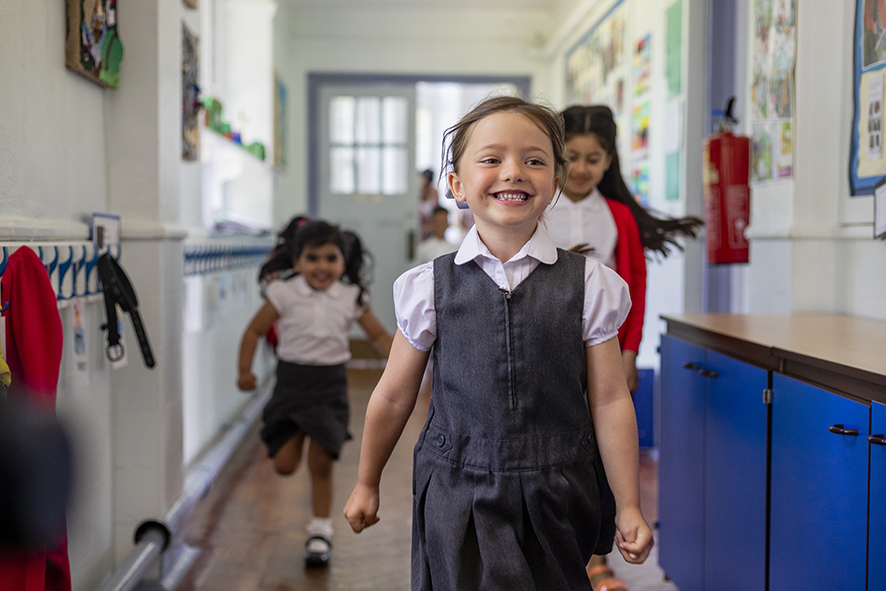 Do you know if your address falls into a school catchment area❓ Use our handy tool to find out: orlo.uk/catchment_area… You have until 15 January to apply for your child’s reception place or infant to junior/primary school place. Apply here 👇 orlo.uk/school_admissi…