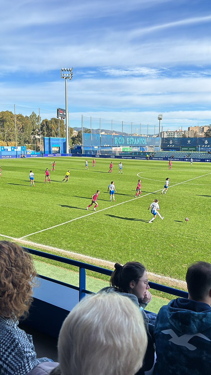 plegue93's tweet photo. Vamos @RCDEFemeni 

#RCDEFemeniAlhamaAJG https://t.co/C5OT4LQfDd