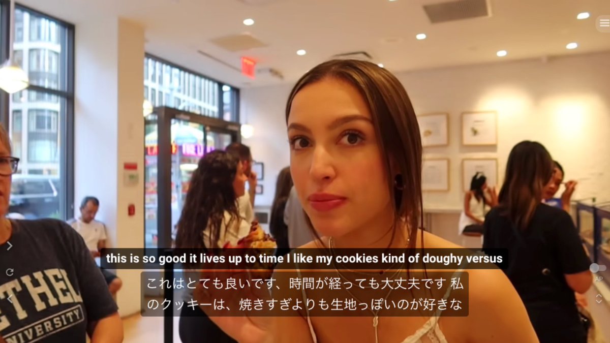 yuki_hdk's tweet photo. 日常的な英語表現を学ぶならライフスタイルYouTubeがおすすめ。
中でもアメリカ出身の「Sydney Serena」 の動画は表情や表現も豊かで見ていて楽しいし、学生時代の無邪気な動画も面白い。最近ではニューヨーク生活のVLOGをテンション高めで投稿してくれています。 https://t.co/bsH4ycGPDH