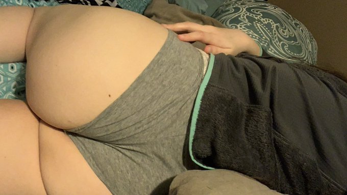 Can I be your secret?😈 https://t.co/TWiORENwqQ