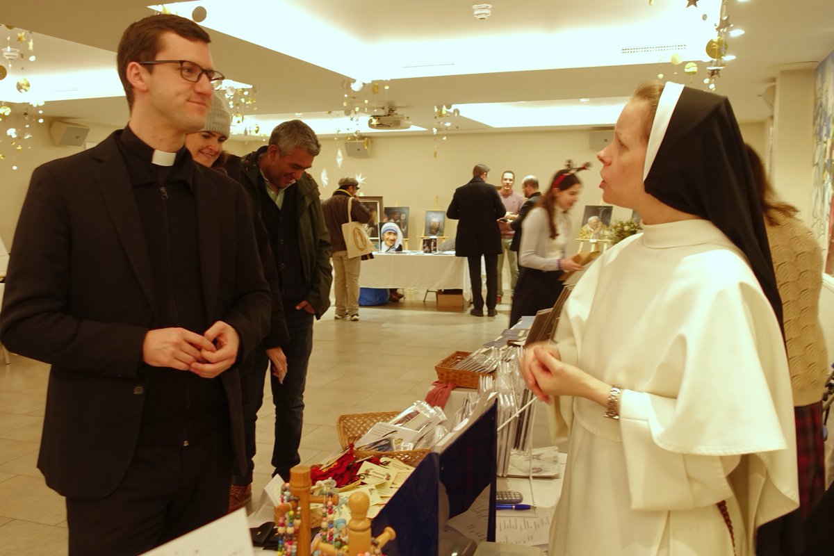 DomSrStJoseph's tweet photo. We had an incredible day at @StPatricksSoho 's Christmas Market yesterday! What a joy to be surrounded by so many Catholic creatives and to meet the beautiful people who came in from the cold to explore our stalls. #christmasmarket #adventmission #dominicards https://t.co/CJBI7jXIcZ