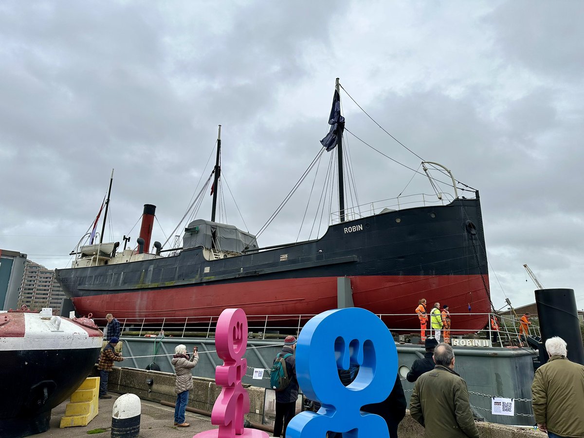 SS Robin arrived at Trinity Buoy Wharf!