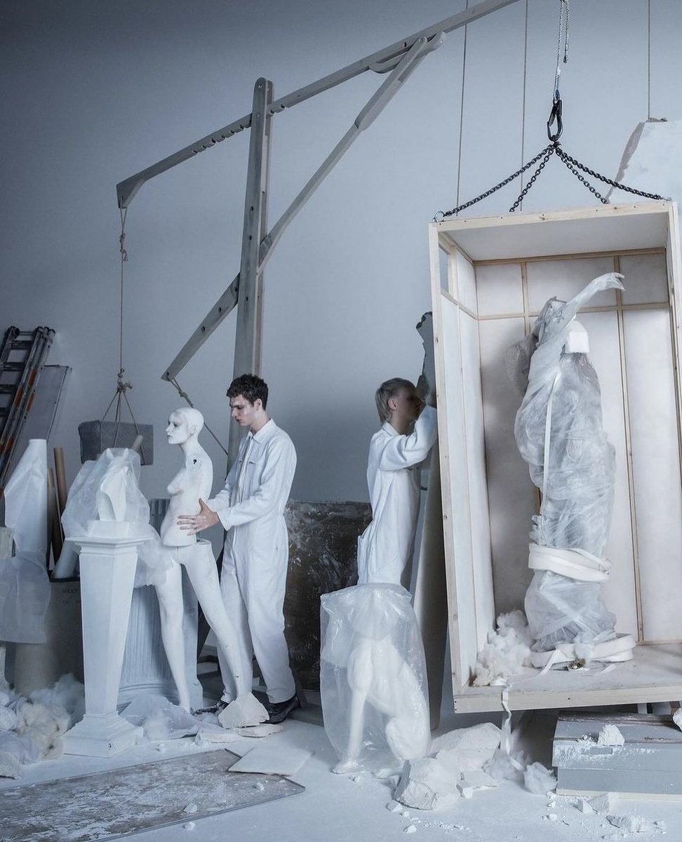 "Zara, soykırımın modasını yaptı. Sosyal medyasında paylaşıp sonra sildiği şu fotoğraflara bir göz atın. 21. yüzyıl, insanlığın en tiksindirici dönemi olarak tarihe geçecek."