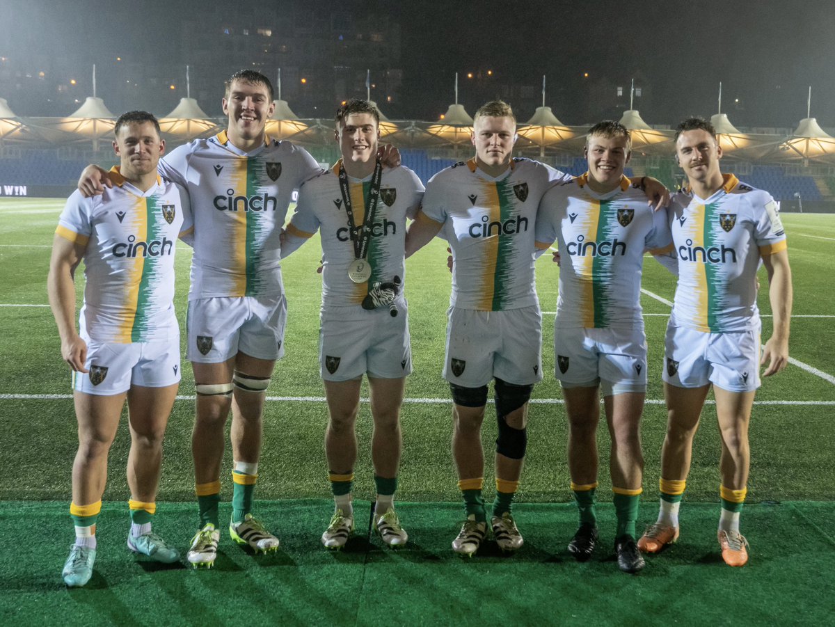 NorthampTom Saints 😇

Seabrook, Lockett, Freeman, Pearson, Litchfield, James.

Six Toms were on the field at the same time in our win over Glasgow on Friday!