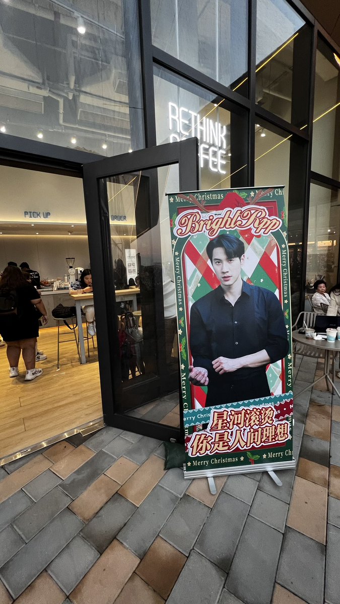BrightrppOFC's tweet photo. Thank you Macau Fans for support Bright and Nice to meet you all😍🥰😘

#BrightFMinMacau
#brightrpp #ไบร์ทรพีพงศ์ 
#BrightRapheephong https://t.co/jcjkyMdUfv