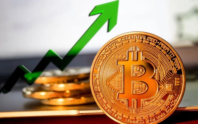 Dự báo Giá Bitcoin Đạt 50.000 Đô la

Trong phiên giao dịch sớm thứ 7, giá Bitcoin dao động trong khoảng từ 43.750 đến 44.384 $. Mức giá cao nhất đạt được là 44.754 $ sau khi báo cáo việc làm mạnh mẽ hơn dự kiến tại Mỹ giảm bớt lo ngại về tăng lãi suất.
