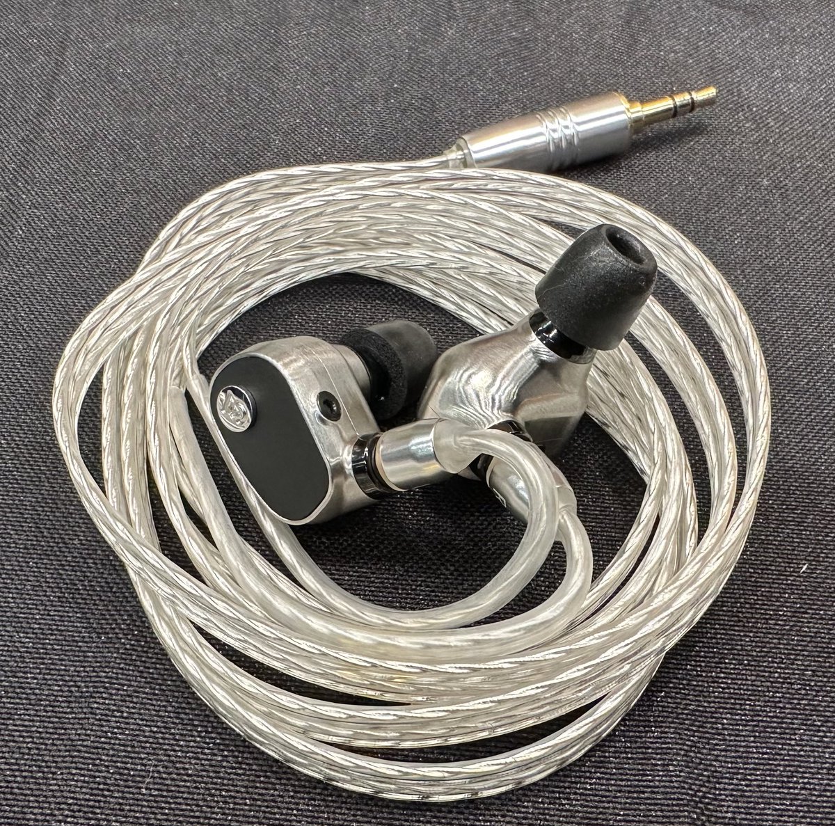 【低音名機☆】Campfire Audio 初代Dorado 低音名機☆】Campfire Audio 初代Dorado