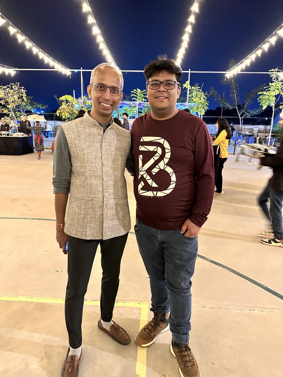 Nirav Mehta <a href="/niravmehta/">Entrepreneur Geek</a>, Owner of <a href="/StoreApp/">mac app store</a> at #WCAhemdabad and his session was incredibly inspiring! Learned so much about public speaking and storytelling at WordCamps and beyond #WordPress #WooCommerce #publicspeaking #storytelling #inspiration