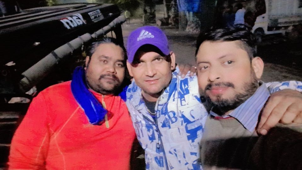 razukumar05's tweet photo. Frinds Gopal &amp; vishal
https://t.co/ETkz0dab1V
#razukumar @razukumar05 #8285426047 #reelsinstagram #viral #training #travelling #instagram #youtube #khichripur #delhi #india #America #london #russia #Swaziland #malaysia #mumbai #bollywood #tamilcinema #kedarnath #kerala #post https://t.co/8M8C24LMvY