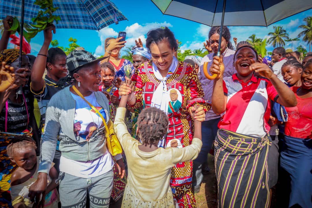 ckiatazitambo's tweet photo. #DIZI #TSHELA #BASFLEUVE #KONGOCENTRAL #CAMPAGNERDC 
#VOTEZ108DÉPUTÉENATIONALE #VOTEZ20PRÉSIDENCE #CAMPAGNEFATSHIBETON #RDCongo 🇨🇩🇨🇩 https://t.co/Iy3CHhryNH
