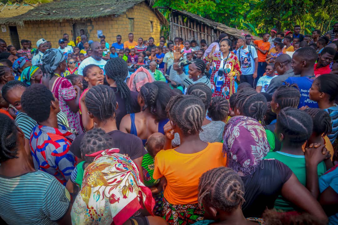 ckiatazitambo's tweet photo. #DIZI #TSHELA #BASFLEUVE #KONGOCENTRAL #CAMPAGNERDC 
#VOTEZ108DÉPUTÉENATIONALE #VOTEZ20PRÉSIDENCE #CAMPAGNEFATSHIBETON #RDCongo 🇨🇩🇨🇩 https://t.co/Iy3CHhryNH