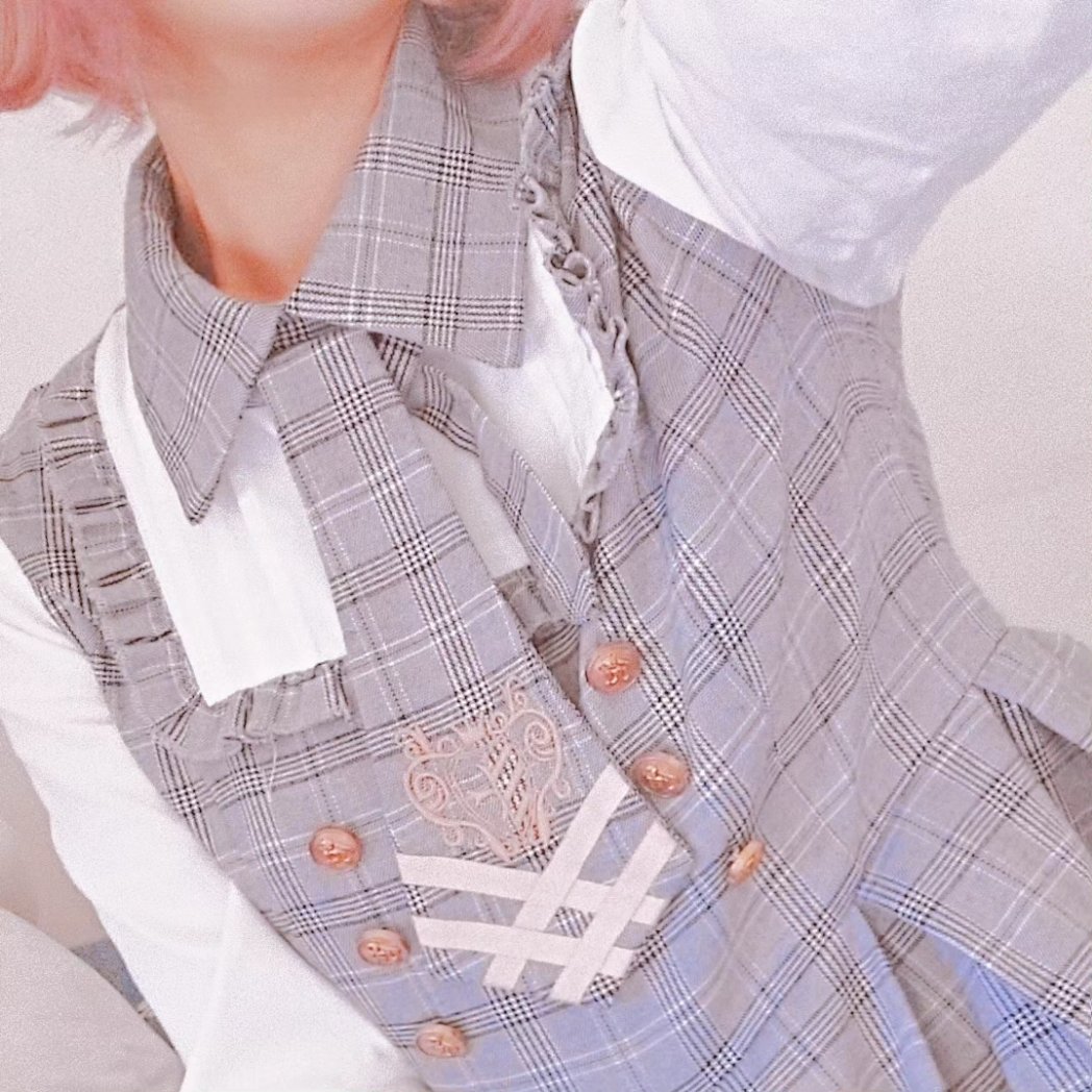 usatujii's tweet photo. 【lolita 学院】
可愛い服と可愛い女の子❤️
でしょう？( *´꒳`*)◞♡ https://t.co/pjhXEA5pDy