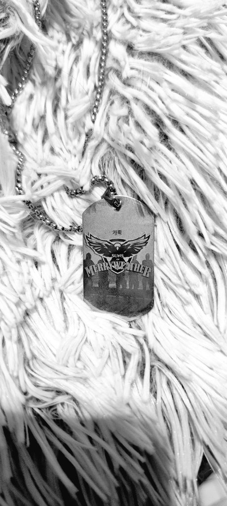 JeidoVic's tweet image. No hay palabras en el mundo para describir lo que se siente cuando se pierde a un amigo.

No hay tiempo, distancia, llanto o risa que pueda hacer que duela un poco menos.

Lamento cada segundo en el que no pudimos reír juntos, y atesoraré todos aquellos en los que sí lo hicimos.