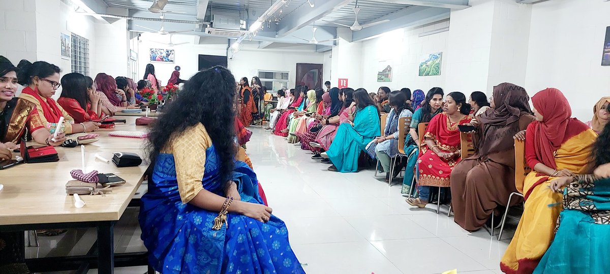 Ogacheri's tweet image. Day 14 of #16DaysOfActivism 

Celebrating contribution of female humanitarian workers in remote locations by ensuring duty of care, accountability to end sexual violence and promote participation/leadership.

#FHW role models for refugee women and girls

Sari party in #BhasanChar