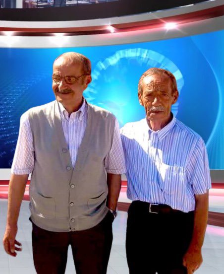 Ben Vahdettin Aslan Yabay zekayla düzenlemiş olduğum Fotoğrafı Yayınlamak istedim Sol Tarafında Rahmetli Babam Remzi Aslan ve Sağ Tarafından Rahmetli Bekir Aslan Amcam ellerime sağlık umarım Beğenirsiniz