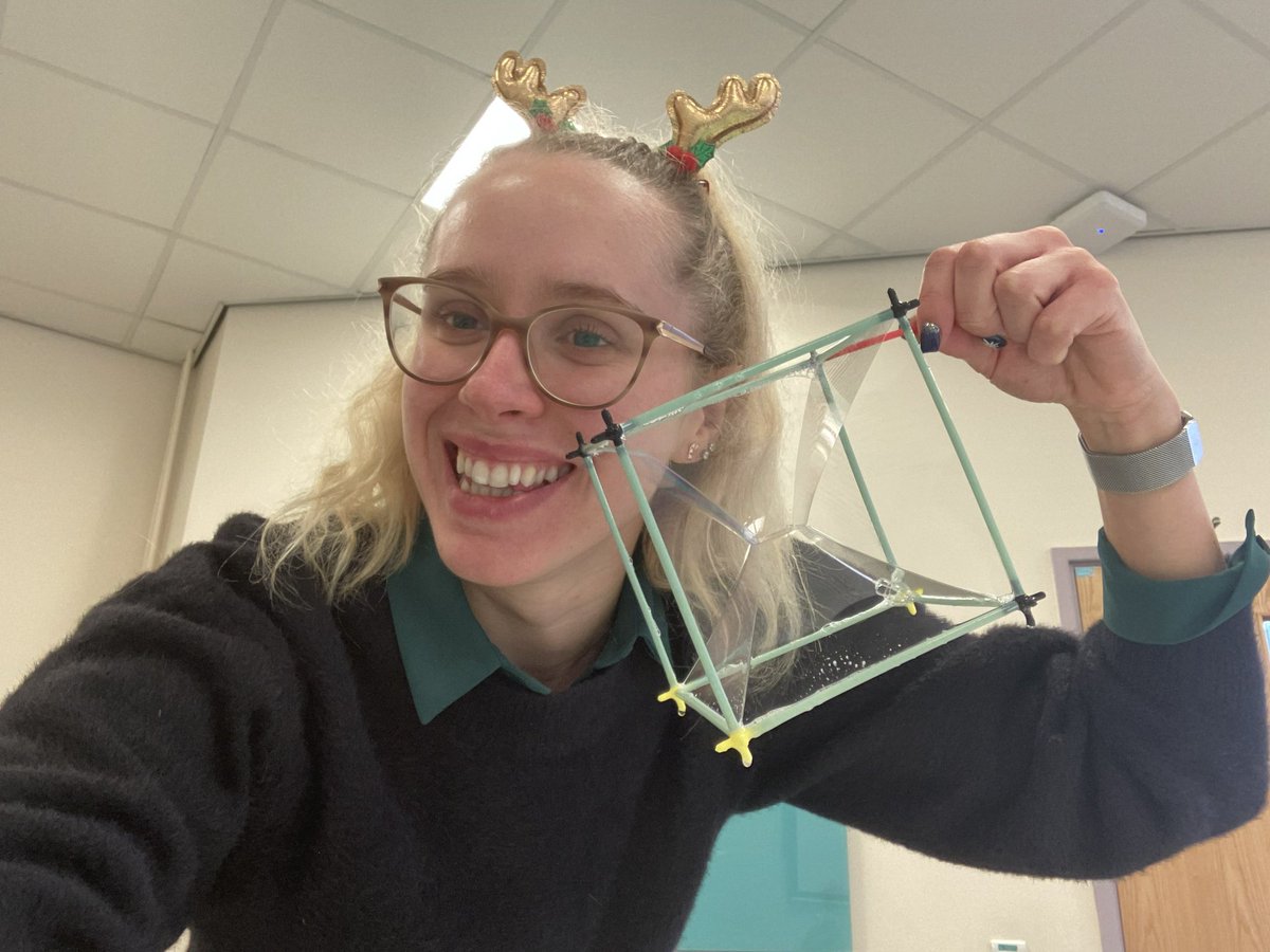 Getting into the Christmas spirit with an outreach session for 11-16 year olds building shapes, talking surface tension, but mostly seeing who could blow the most impressive bubbles! Dr Weaver’s bubble inside a bubble slightly beat my cube! <a href="/LboroScience/">Loughborough Science</a>