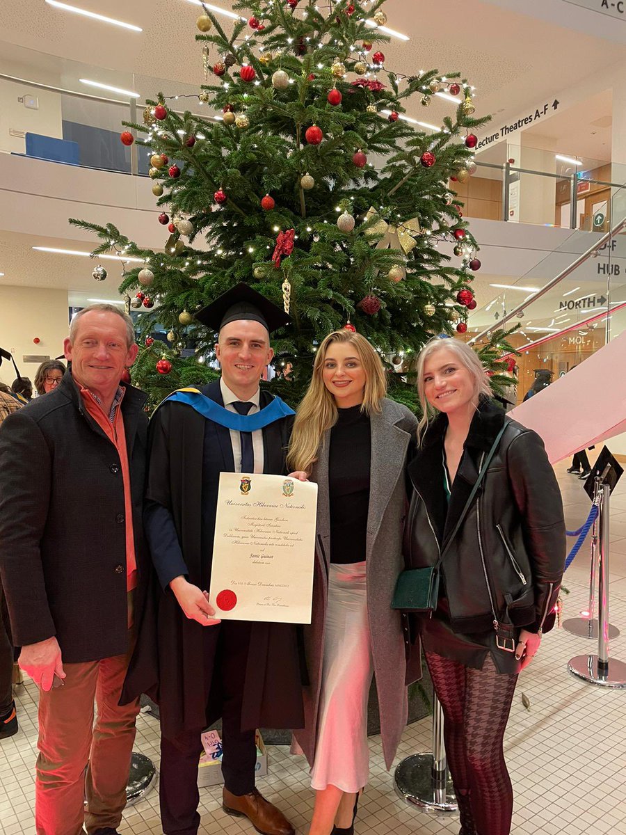 JamieGuinan1's tweet photo. Graduating with friends in @ucdsnmhs with a https://t.co/jrjr2w4QIL in clinical practice looking at how regular suctioning of intubated patients in ED can reduce rates of VAP. Special thanks to all in @MaterTrauma for support! @EllenShaugh @cat_conn @comer_christin @siobhankenny0 https://t.co/1WgztgMTmg